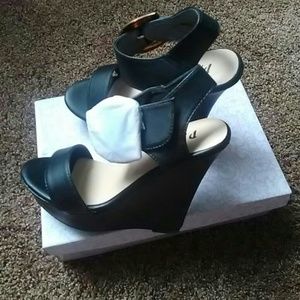 Wedge heels